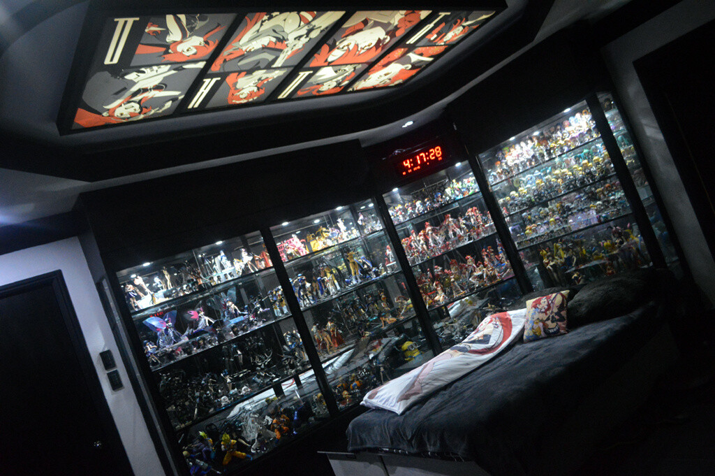 What’s an otaku room? Let’s find out with the winner of the Facebook Otaku Room Photo Contest! 2