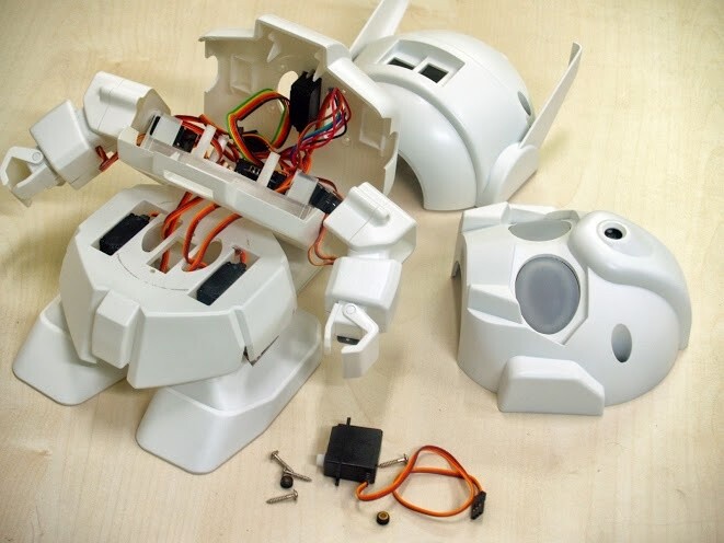 With 12 servo motors placed throughout its body, RAPIRO is capable of a wide range of movements. 9