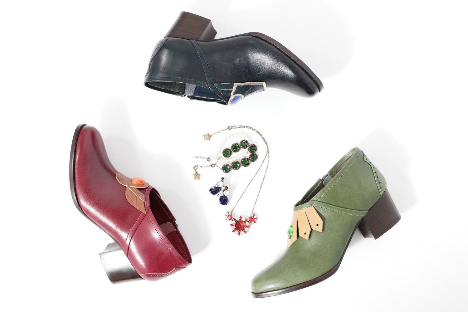 *Magic Knight Rayearth's* Hikaru, Umi, and Fuu Boots Now Available for Preorder 0