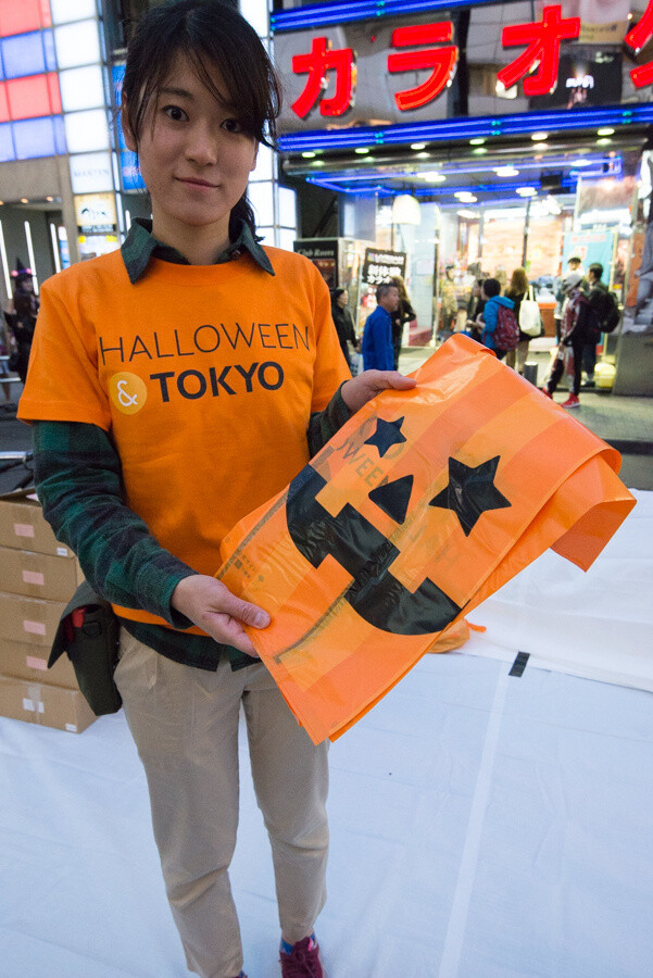 Special Halloween trash bags were handed out. 7