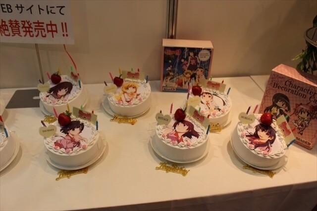 ‘MadoMagi’ and ‘Monogatari’ Characters Become Cakes at AnimeJapan 2015 AniSugar Booth 3