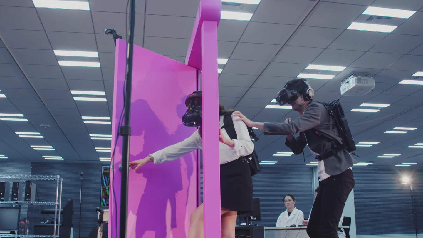 Step Through the Anywhere Door into the Icy Antarctic With Virtual Reality! 5