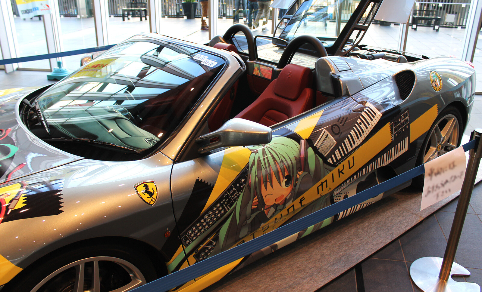 Otaku Flood the Streets of Akihabara for the Winter Radio Kaikan Festival! [2/2] 9