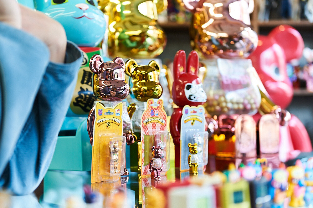 Art of Figure Making: MEDICOM TOY and BE@RBRICK 5