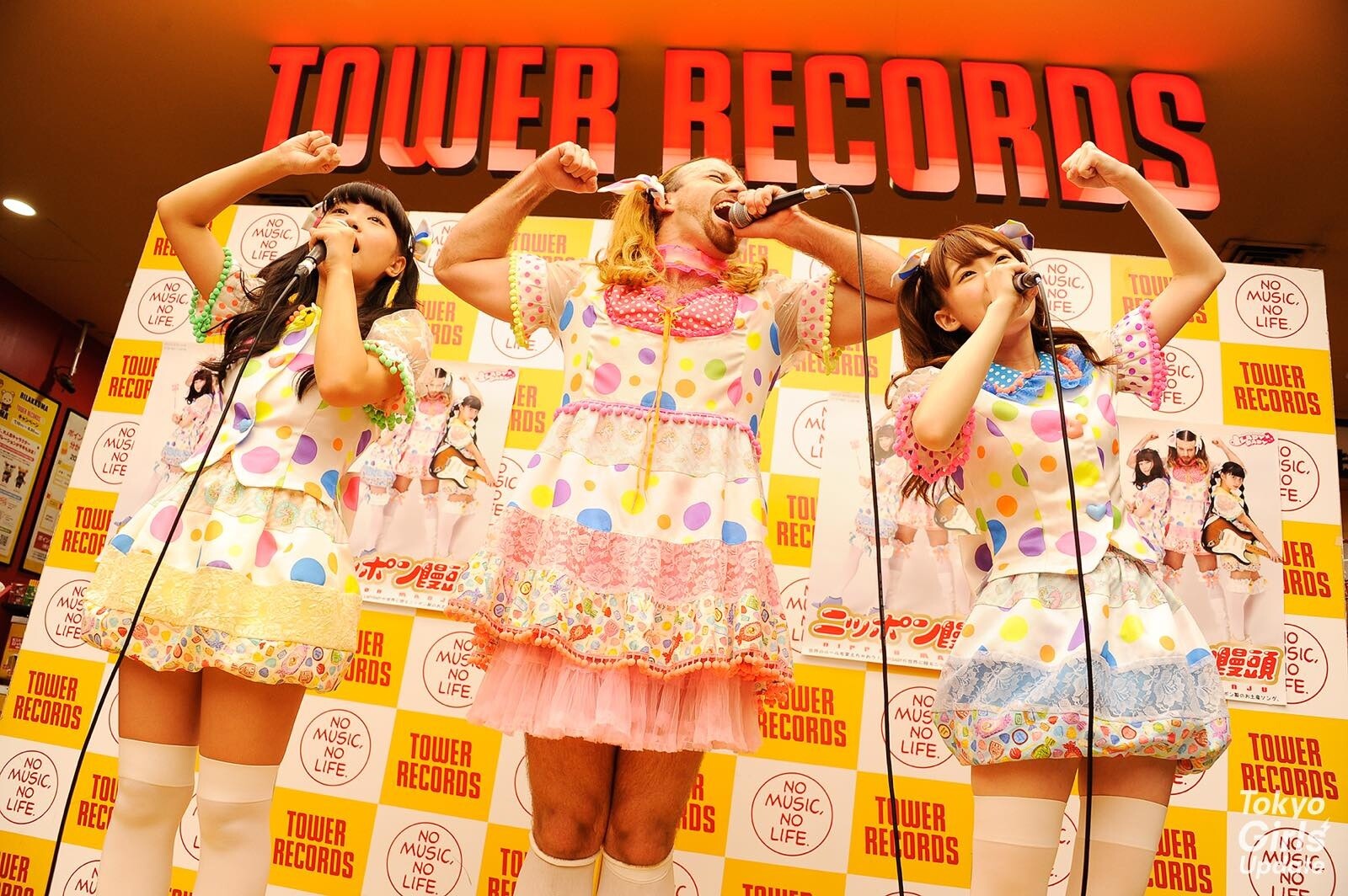 LADY BABY Whips Up a Frenzy at Tower Records in Shibuya During Release Event! 17
