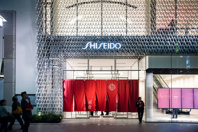 There is So Much *JoJo* Love, the Building Can’t Contain It! *JoJo* Photo Exhibition Being Held Now in Shiseido Ginza Building 24