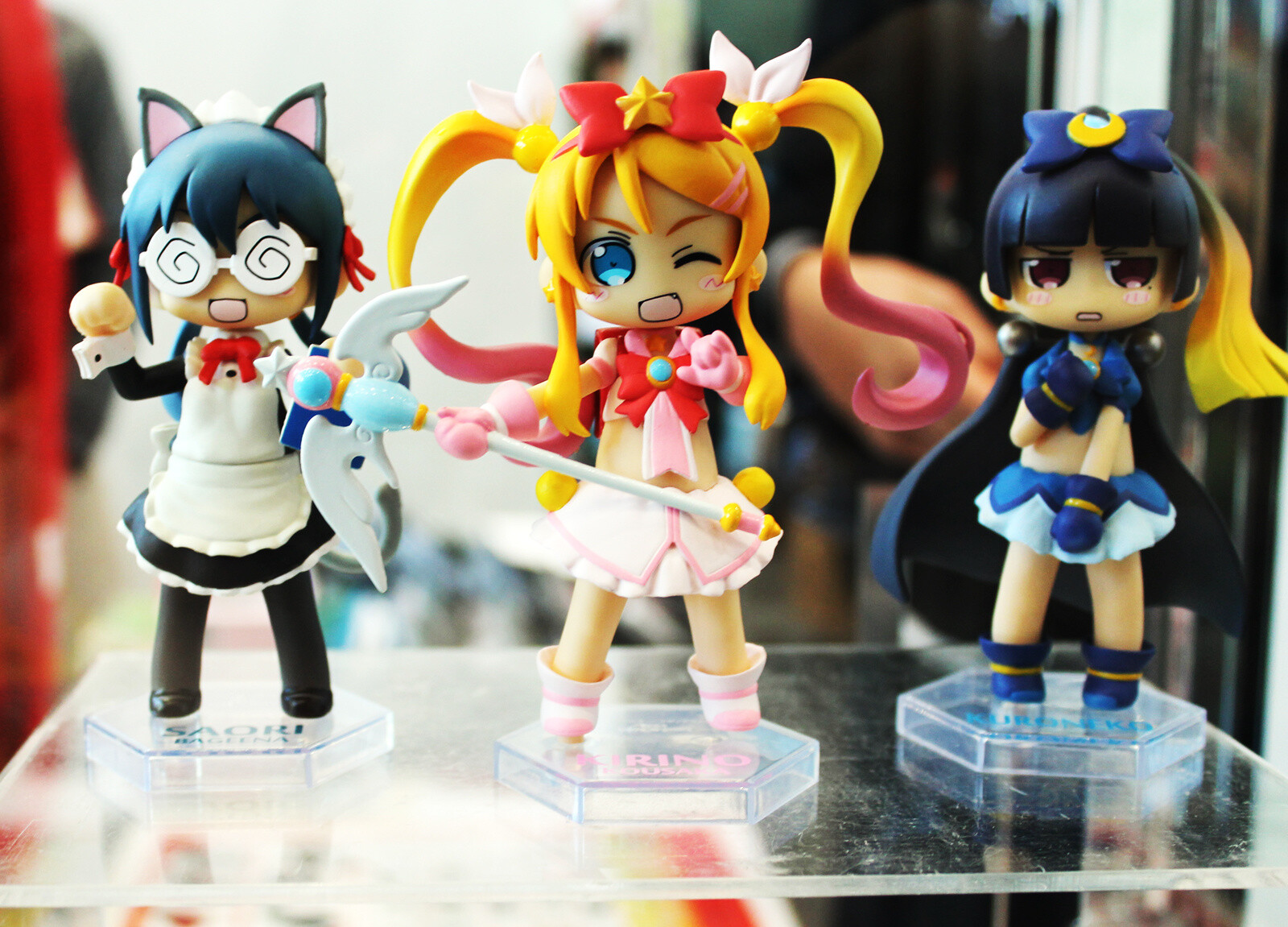 Otaku Flood the Streets of Akihabara for the Winter Radio Kaikan Festival! [2/2] 4