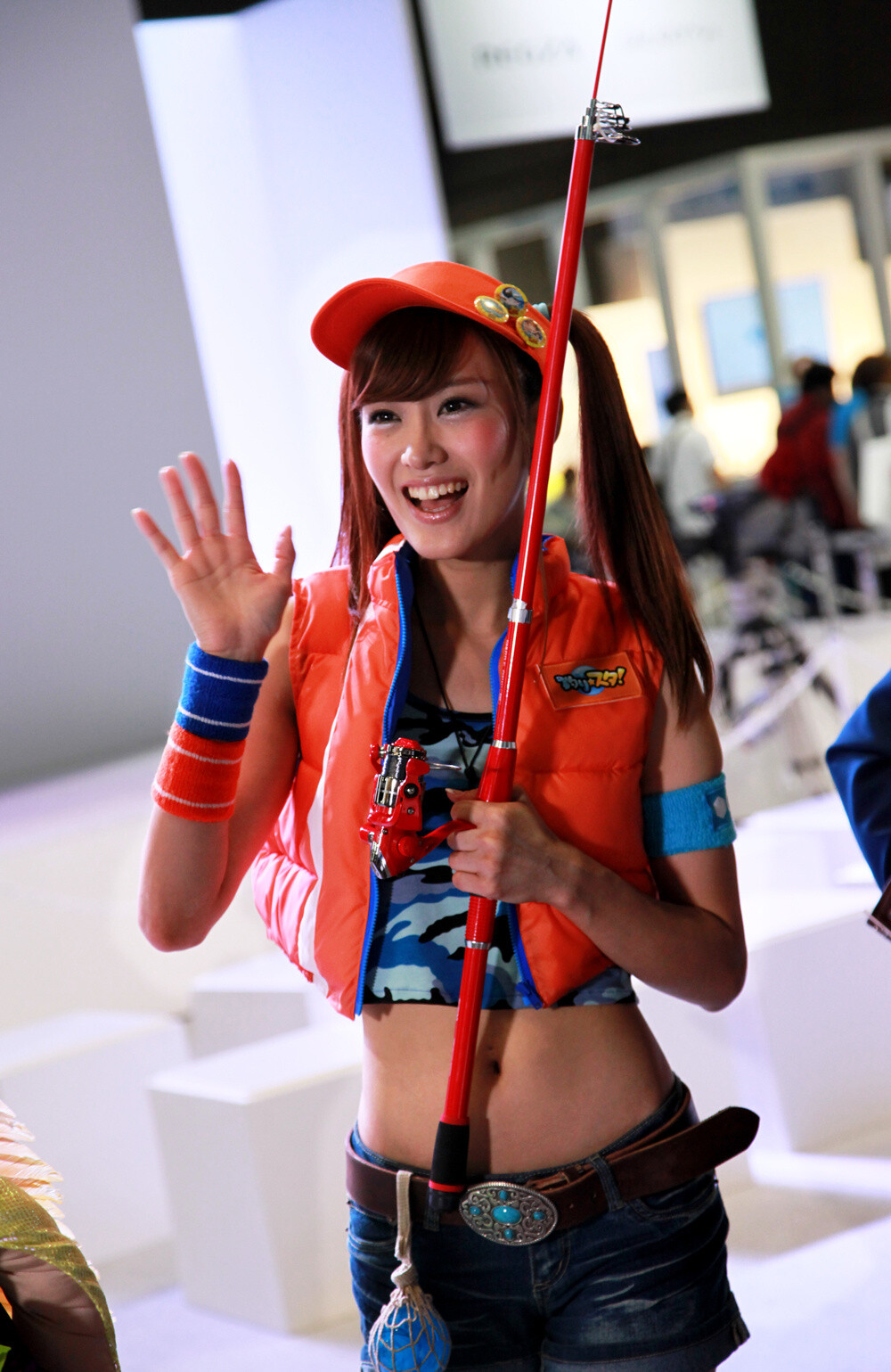 Cosplayers and Models: A Look Back at Tokyo Game Show 2013! 18