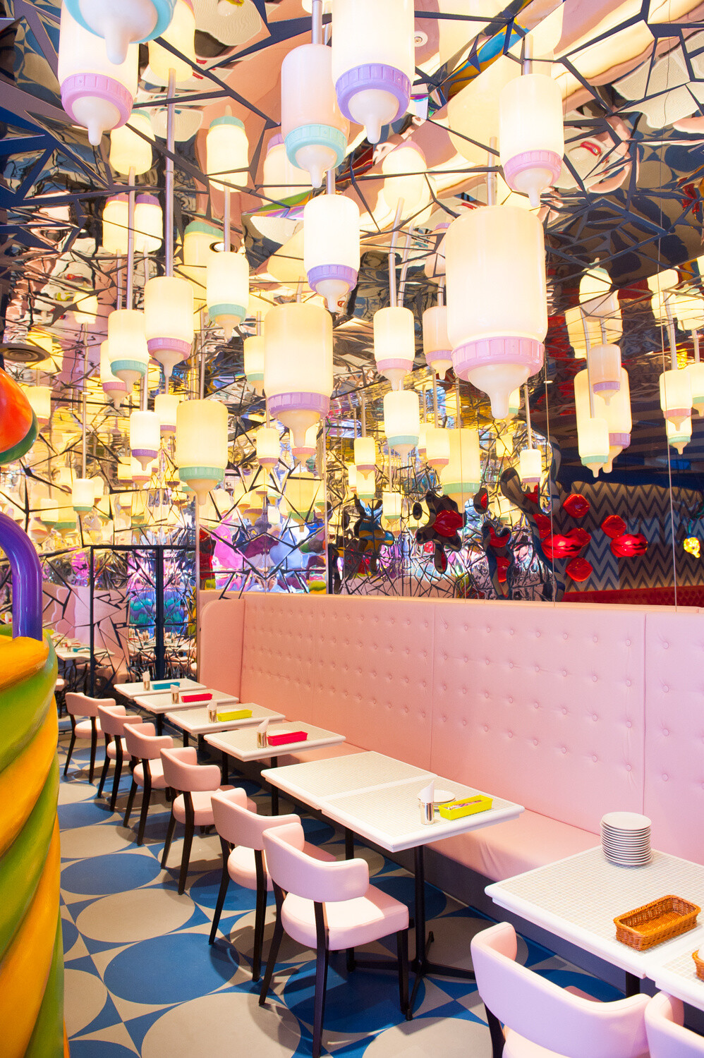 A cafe where you can experience the latest in Harajuku pop culture has opened - the Kawaii Monster Cafe. 19