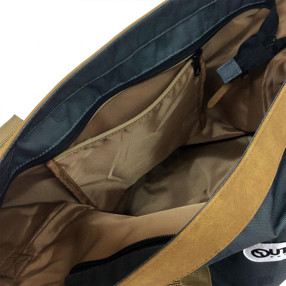 Attack on Titan Backpack and Tote Bag Available for Pre-orders! 11