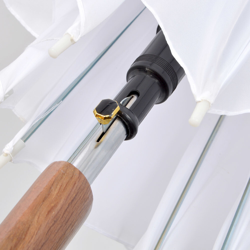 Gintoki’s Bokuto Transforms into an Umbrella! 4