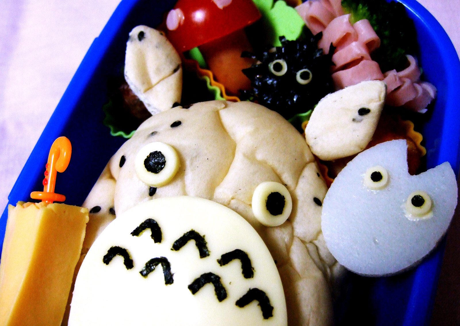 A Family That is Trying to Make a Living Through Only Making Character Bentos 1