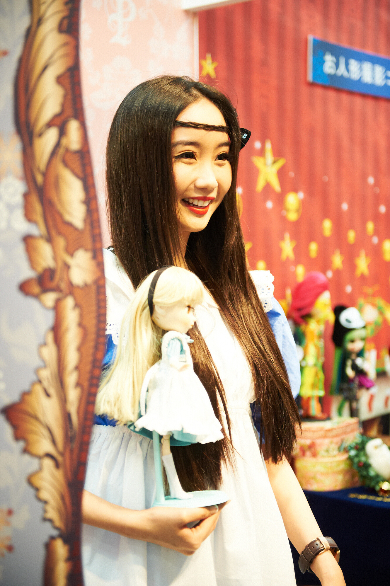 At the "Pullip" fashion doll exhibit. 7