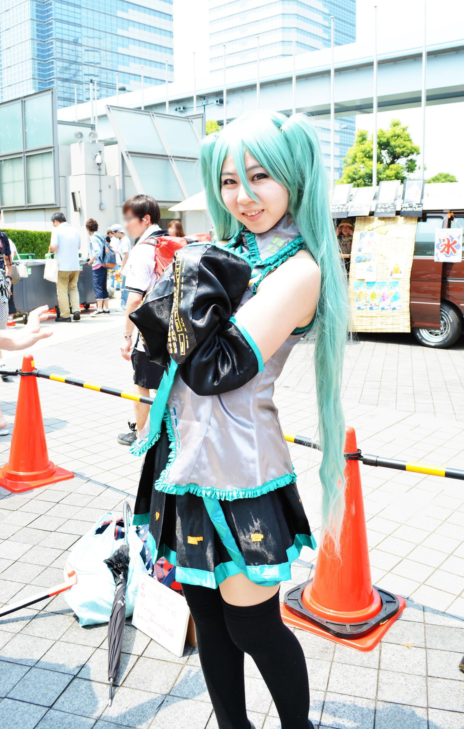 Otaku Midsummer Event Comiket Opening Day Draws 210,000 Visitors! 30