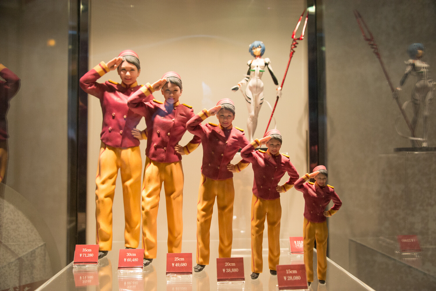 The 3D figures. You can choose a size by price. 38