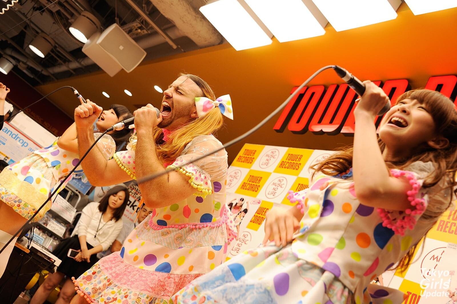 LADY BABY Whips Up a Frenzy at Tower Records in Shibuya During Release Event! 1