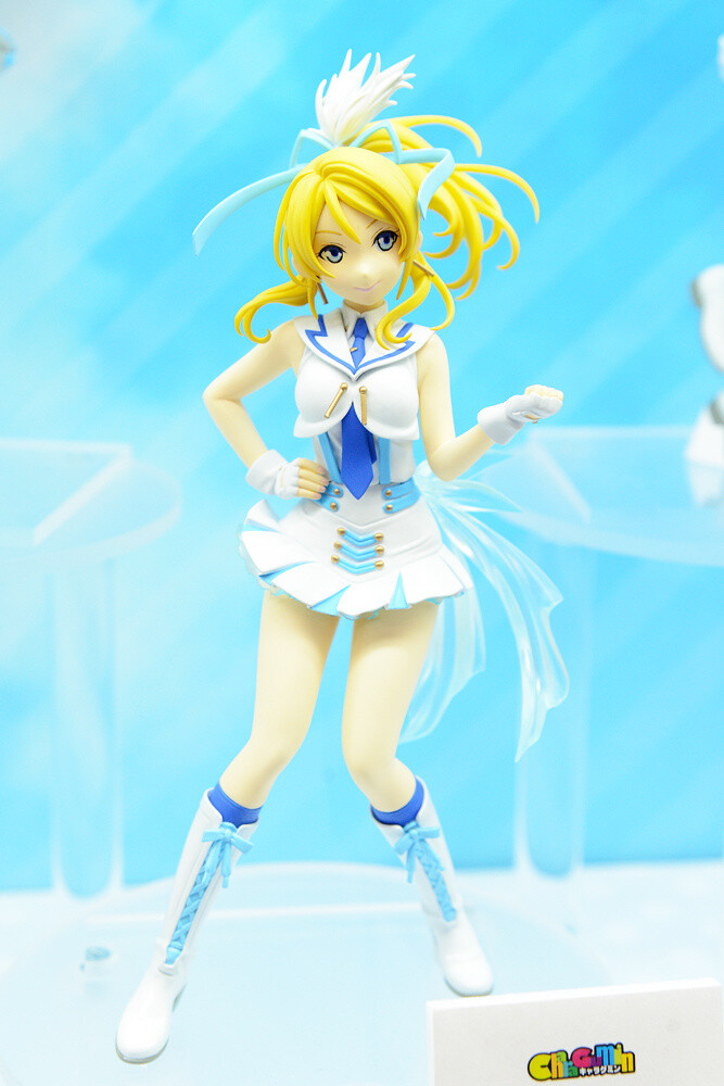 Looking Back at WonFes 2015 [Winter]! Part 2: Photo Collection of Cute and Sexy Figures! 115