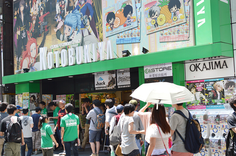 We Talk With Otaku from Around the World in the Otaku Paradise, Akihabara! 12