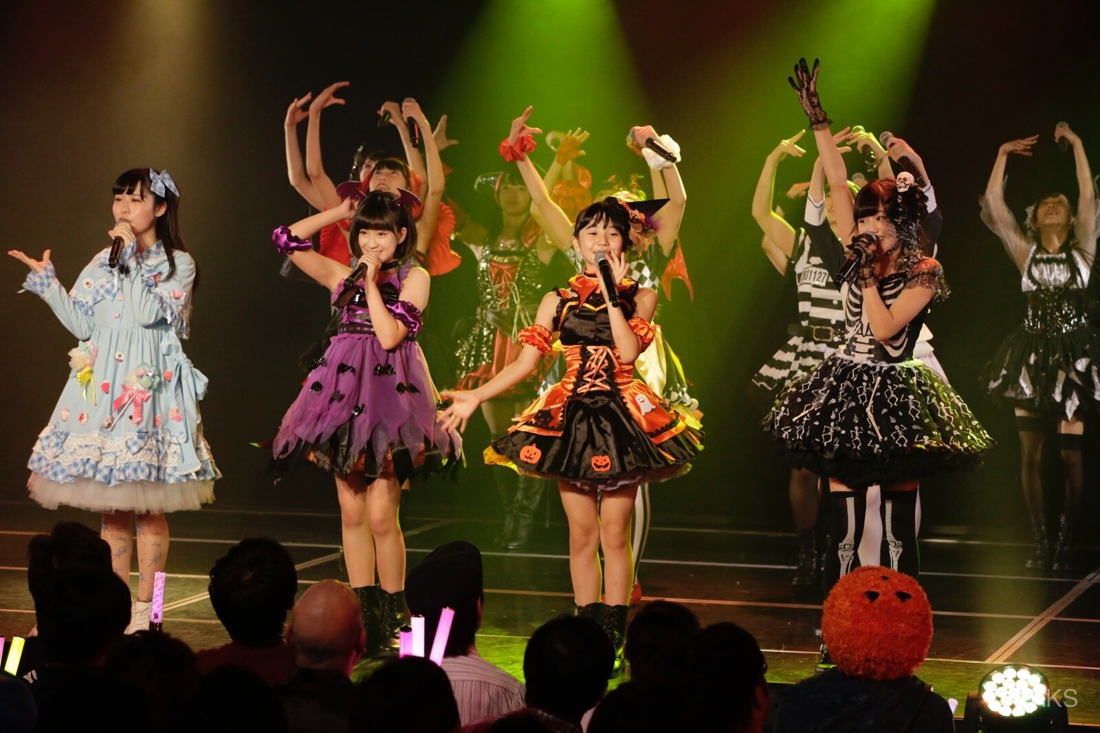 A Carnival Happens Once in a Year! AKB48,SKE48, and HKT48 Halloween Event Report 7