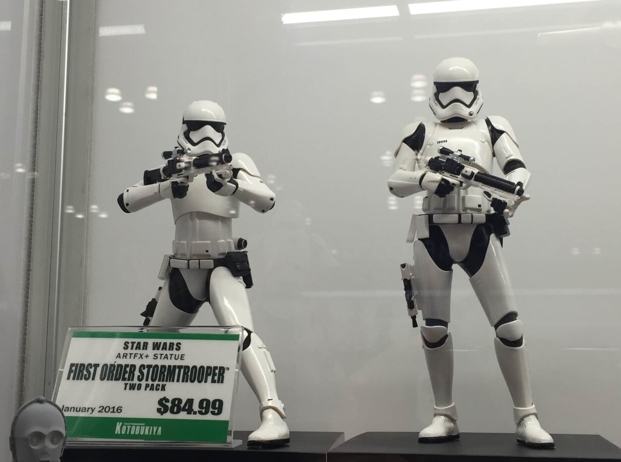 NYCC 2015 Figure Report: Kotobukiya Showcases Upcoming Lady Deadpool, Spartan Athlon, Episode VII Statues and More! 2
