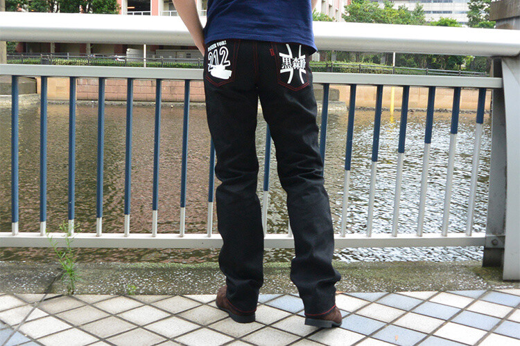 Stylish Kevlar-Woven Jeans Based on Girls und Panzer Now Available on Cross Crowdfunding! 3