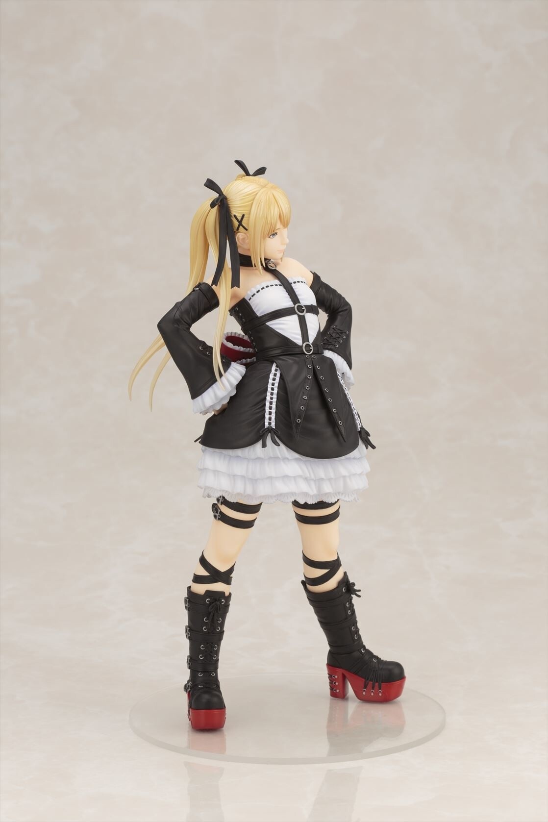 Marie Rose from Dead or Alive 5 Last Round Is Rocking Her Classic Gothic Lolita Style for This Figure, Available February 2017! 4