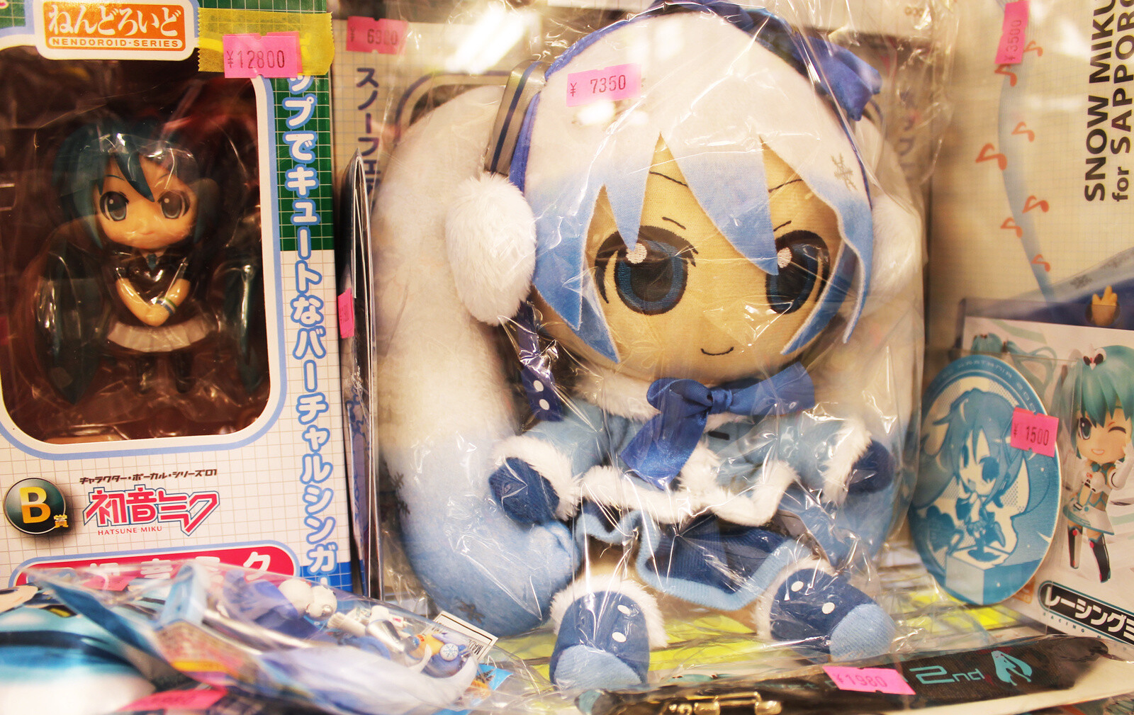 Rental BOX Zaurus: Rare Anime Items, Trading Cards, Model Train Equipment, and More! 19