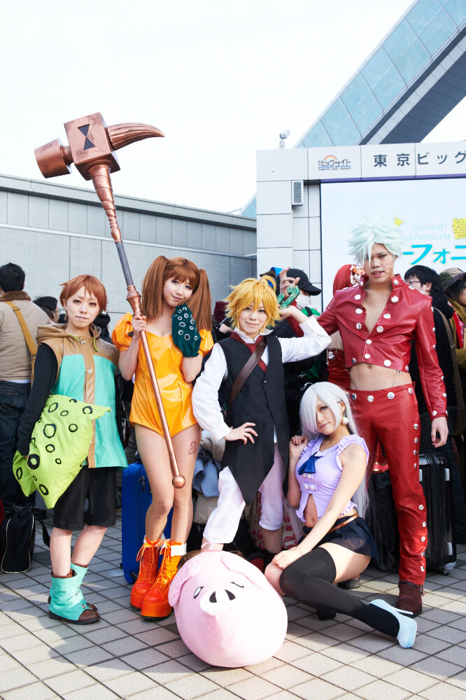 2014 Winter Comiket Photo Report: Ladies Edition 86