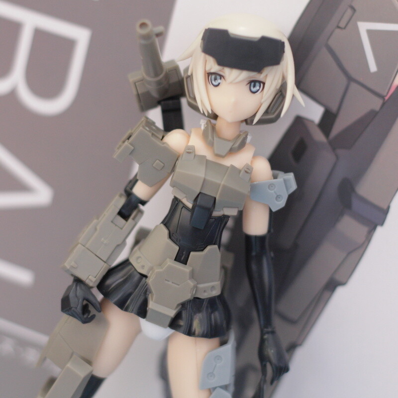 I Had a Go Putting Together and Playing Around with Frame Arms Girl Gourai! 9