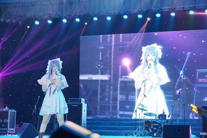 Popular Cosplayer Enako Captivates 2,000 People at CAF Summer 2013 in China 2