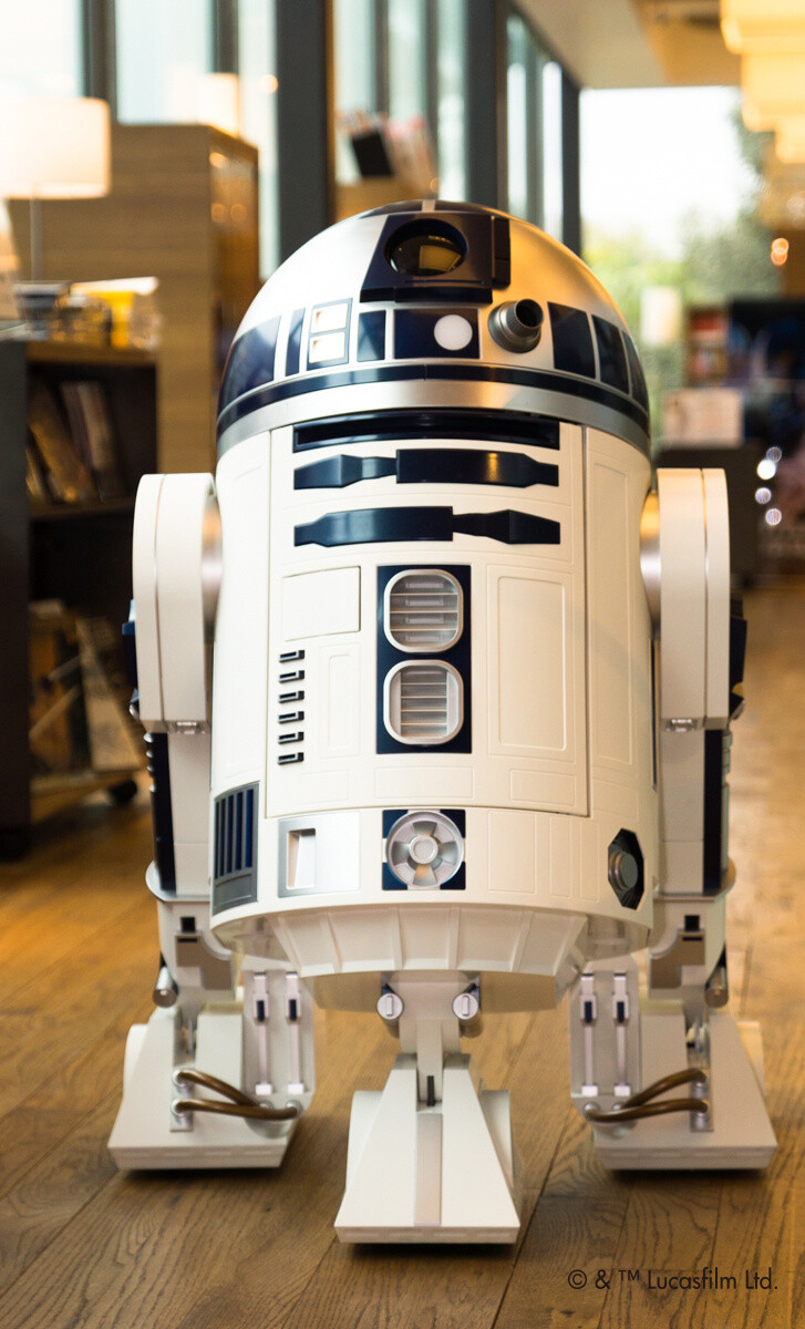 Where’s C-3PO?! R2-D2™ Moving Refrigerator on Display at Daikanyama Tsutaya 3