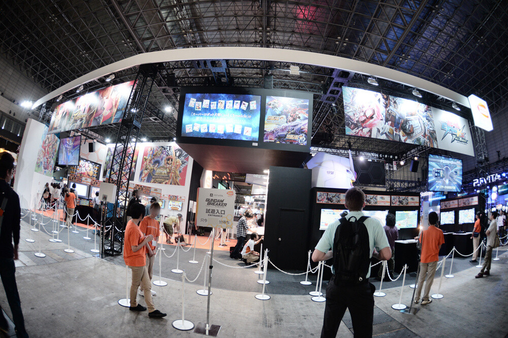 Tokyo Game Show 2013 Begins! One After Another, Gamers Become Glued to the Screens! 12