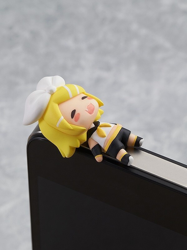 Miku Can Go for a Ride Atop Your Smartphone with New Earphone Jack Accessories! 2