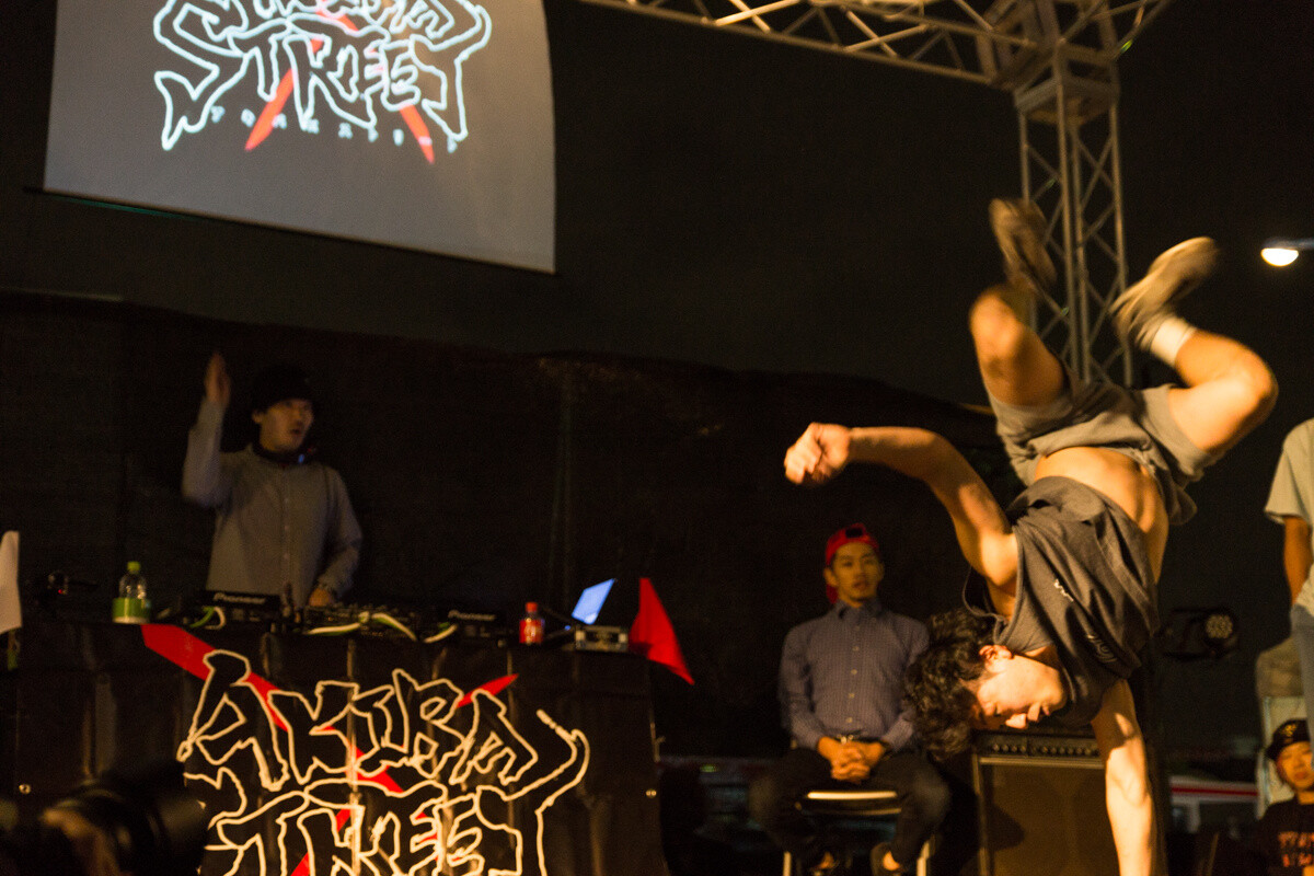 Best Otaku Dancer in Japan Decided! 11