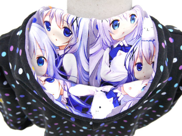 Inside the hood of the Chino Graphic Hoodie 2