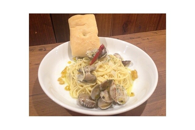 “JoJo’s Bizarre Adventure” Collaboration Cafe Returns to Tower Records in Omotesando, Shibuya 2