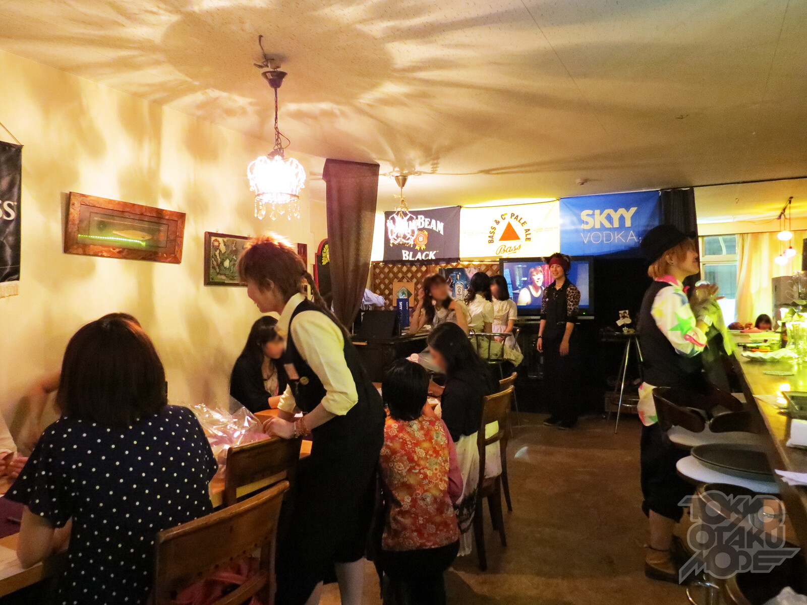 The staff and the customers enjoying their conversations. 3