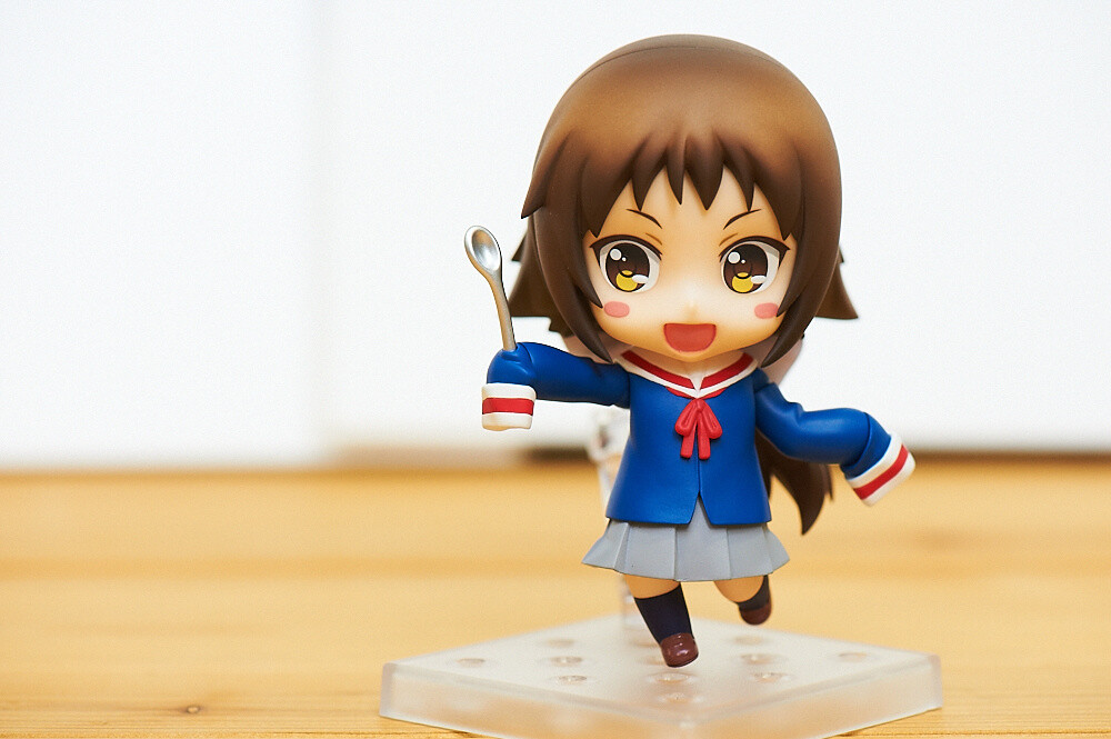 The spoon she is holding in the ED is attached. 30