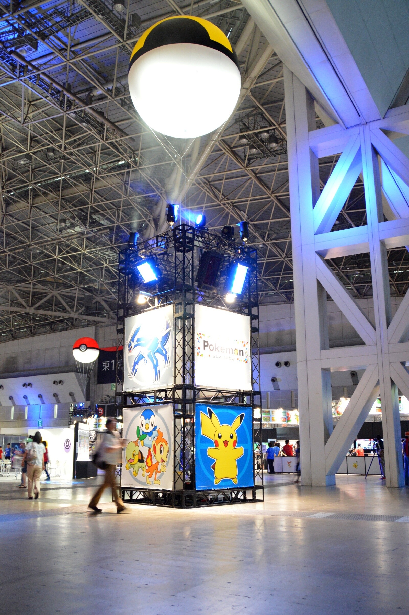 Pokémon Game Show Offers World’s First “Pokémon X and Y” Demo Featuring Pokémon-Amie and Mega Evolution Gameplay! 3