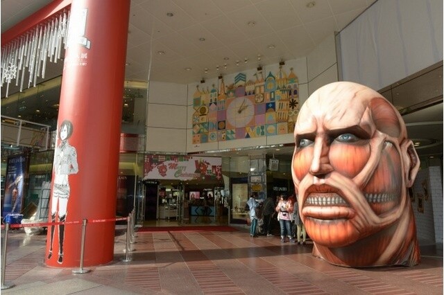 Kobe,Japan - Aug 07,2020 : Numerous exhibits at the `Attack on Titan`( Shingeki no Kyojin) Exhibition held from Attack on Titan at Daimaru Kobe  Mise Stock Photo - Alamy