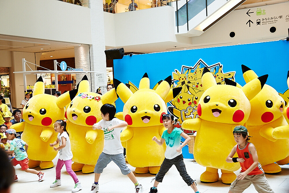 Even kids started dancing! 24