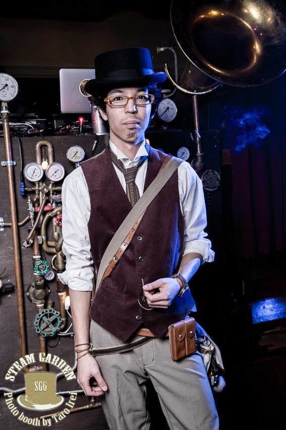 Travel Back in Time to a World of Traditional Japanese Fashion... and Steampunk! 1
