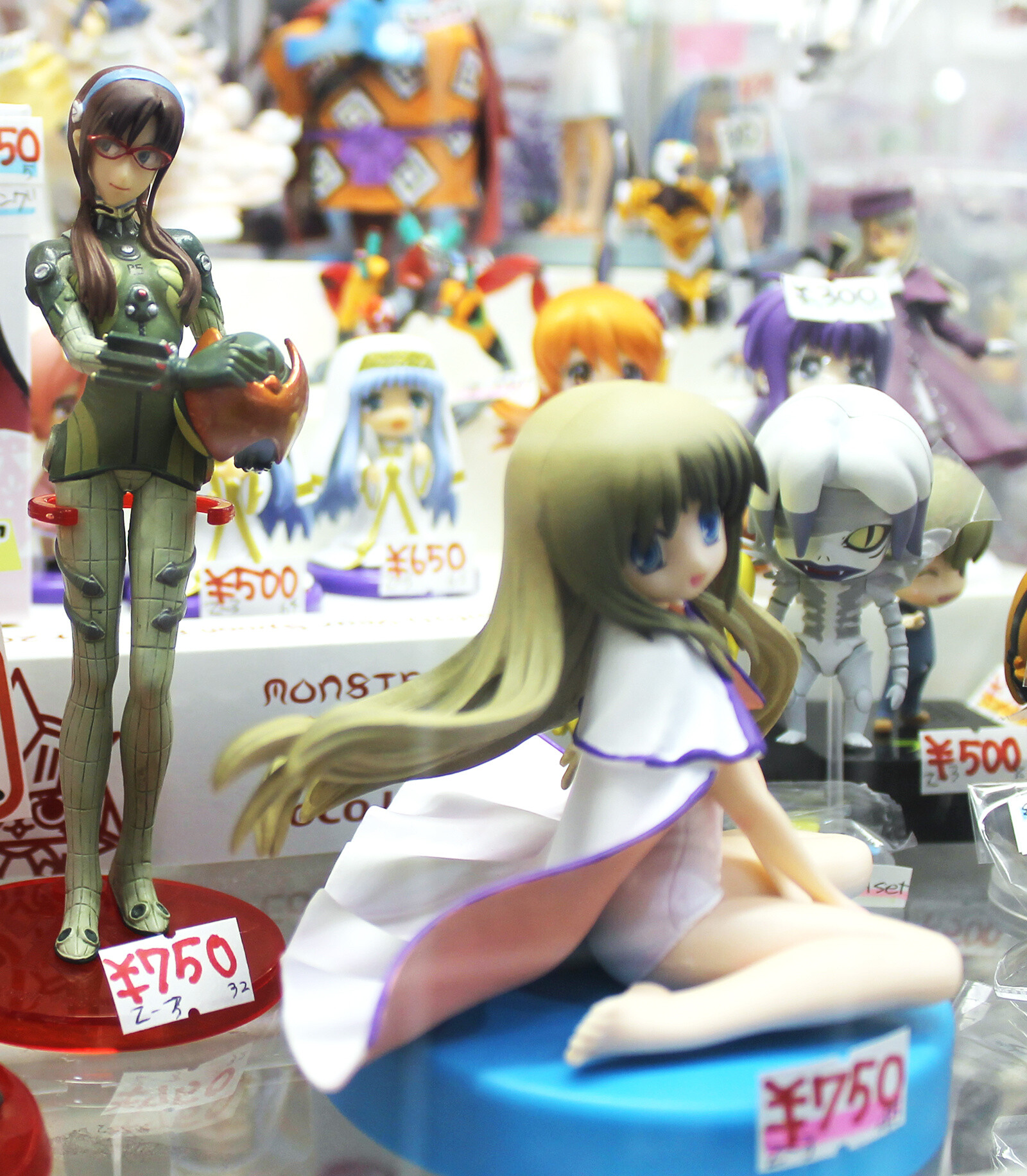 PORD Rental Show Case: An Anime Goods Consignment Shop in Akihabara 7