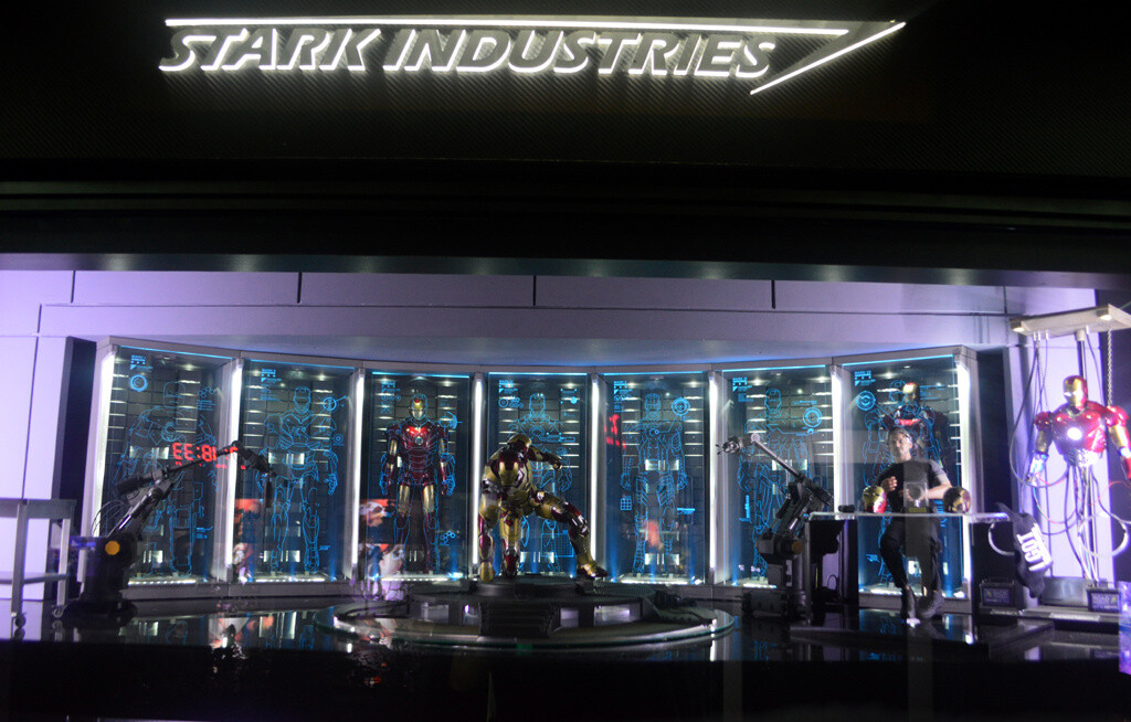 What’s an otaku room? Let’s find out with the winner of the Facebook Otaku Room Photo Contest! 6