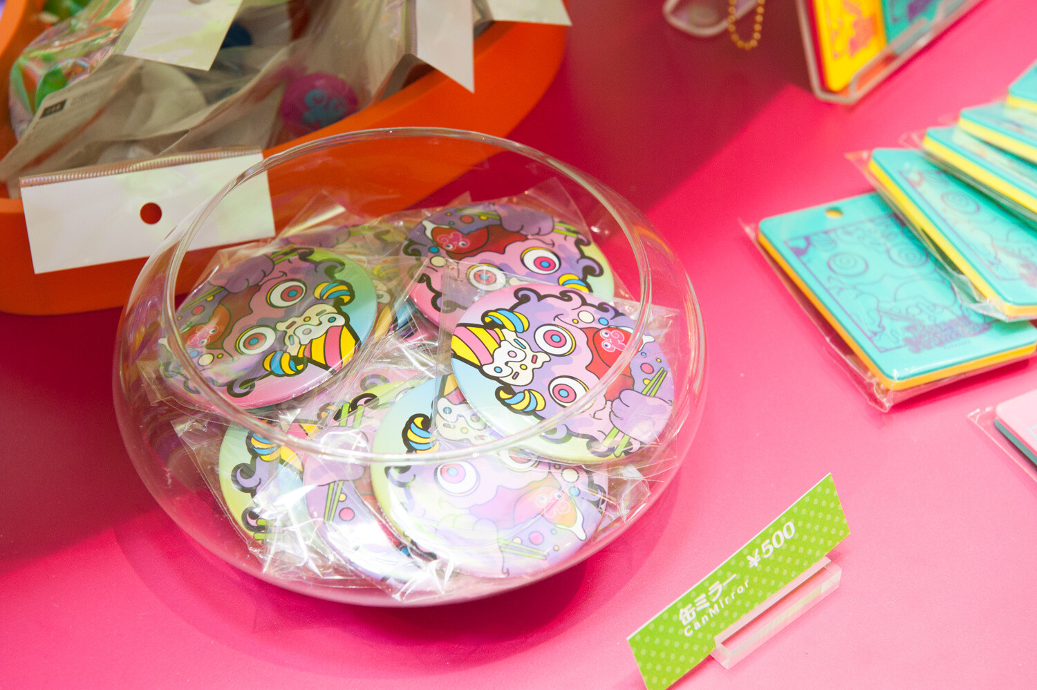 A cafe where you can experience the latest in Harajuku pop culture has opened - the Kawaii Monster Cafe. 35