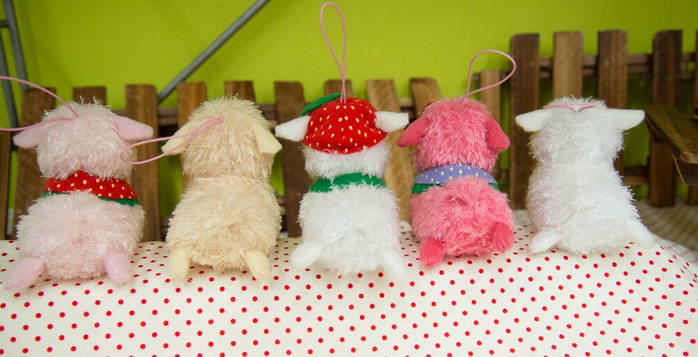 To be released next February, the Baby Alpacasso Love Berry series 33
