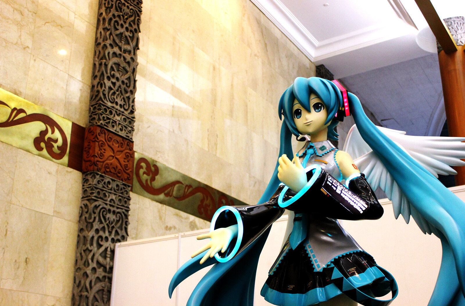 Her presence is difficult to convey in a photo, but this is a life-size Miku figure. 28