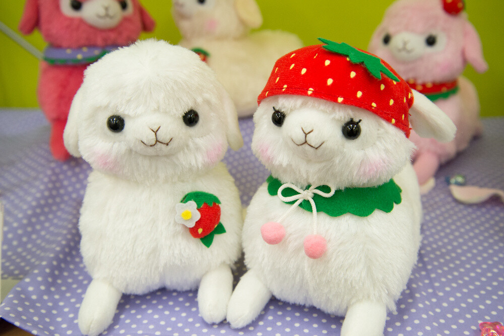 To be released next February, the Baby Alpacasso Love Berry series 30