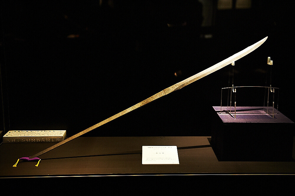 It also featured a collaborative project that involved Japanese swordsmith Miyairi Kozaemon Yukihira making an actual copy of “Natayanagi,” a naginata drawn by Rebuild of Evangelion mechanic designer Ikuto Yamashita, and there was a presentation of the blade in mid-production.　 18