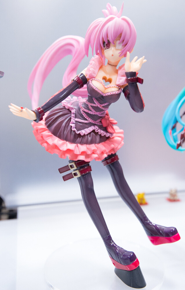 Looking Back at WonFes 2015 [Winter]! Part 2: Photo Collection of Cute and Sexy Figures! 52